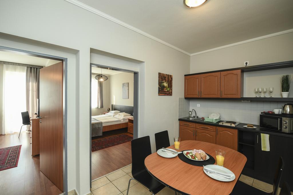 Salt Hill Apartmanok เอ็กแกร์ซาโลก ภายนอก รูปภาพ
