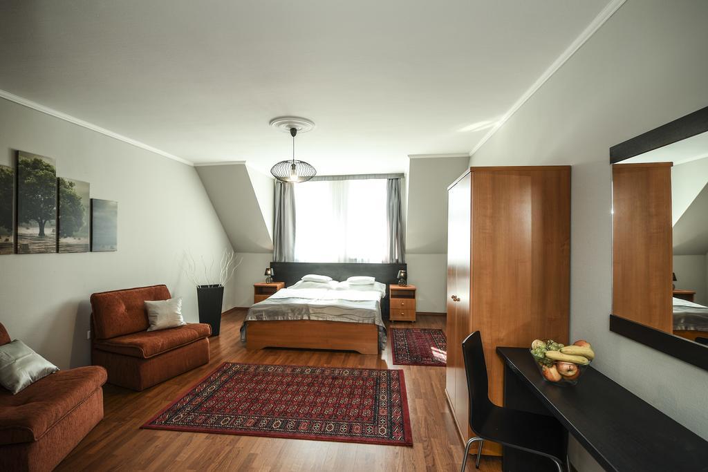 Salt Hill Apartmanok เอ็กแกร์ซาโลก ภายนอก รูปภาพ