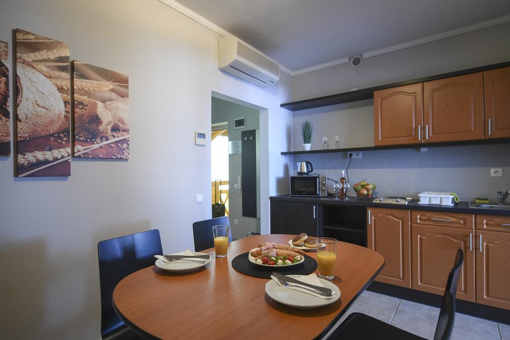Salt Hill Apartmanok เอ็กแกร์ซาโลก ภายนอก รูปภาพ