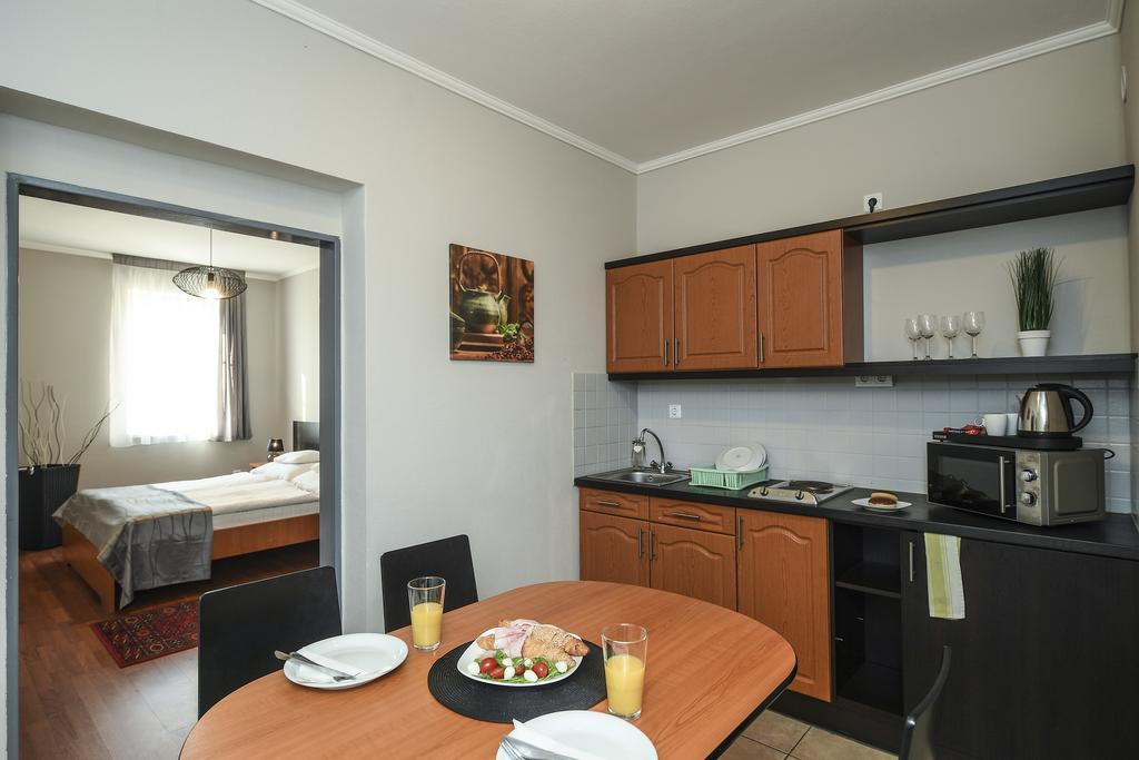 Salt Hill Apartmanok เอ็กแกร์ซาโลก ภายนอก รูปภาพ