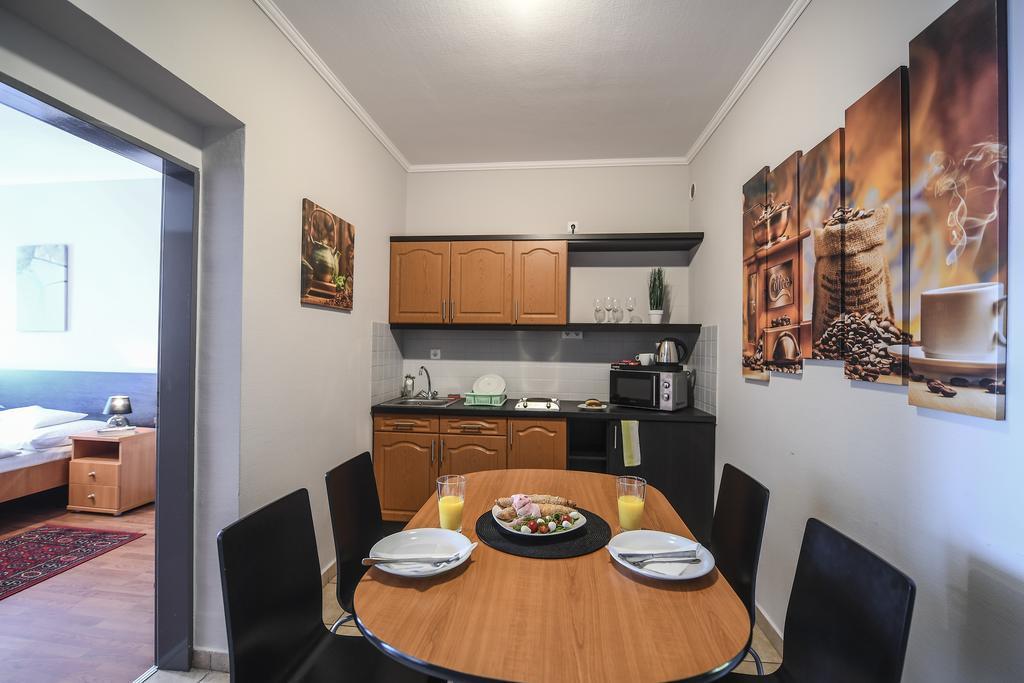 Salt Hill Apartmanok เอ็กแกร์ซาโลก ภายนอก รูปภาพ